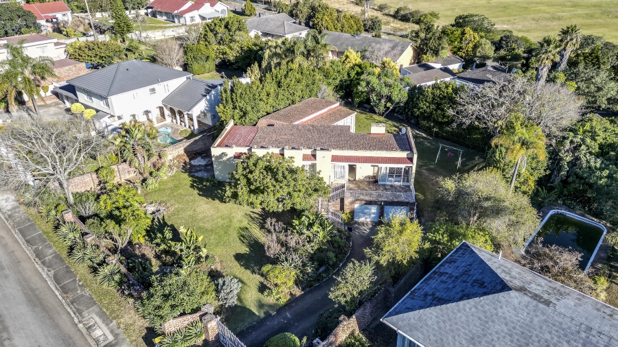 4 Bedroom Property for Sale in Kaffrarian Heights Eastern Cape